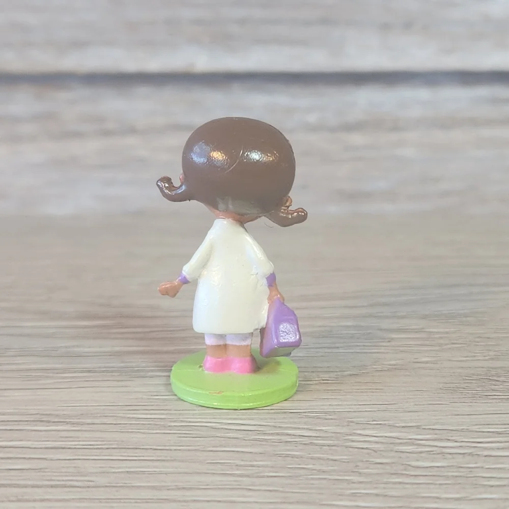 🖤 Disney Doc McStuffins Miniature Mini Figurine